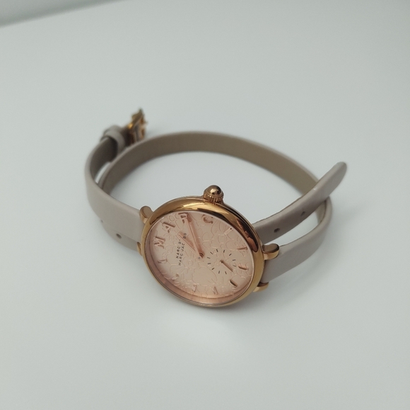 Marc Jacobs Watch - Picture 2 of 5
